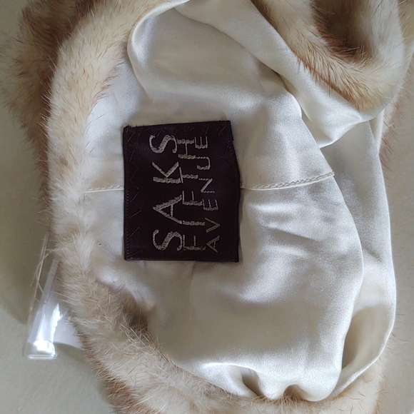 Saks Fifth Avenue Semi-Sheared Mink Beret - Picture 4 of 6